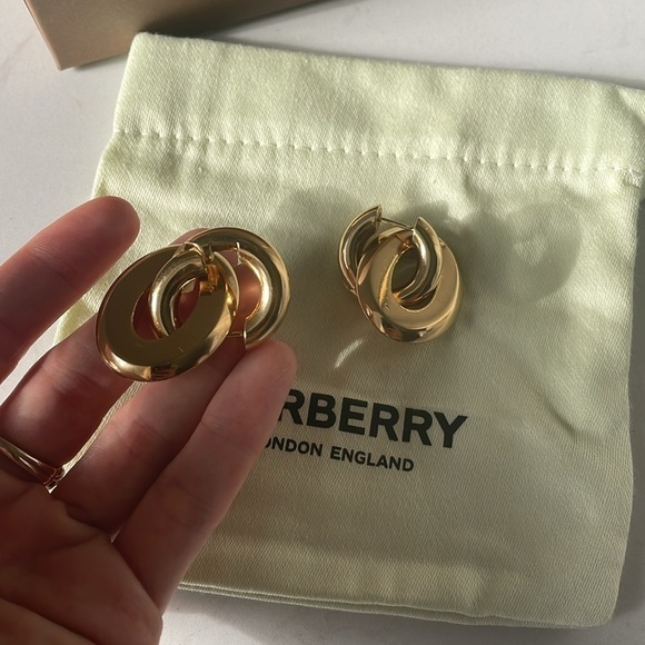 NWT BURBERRY Gold-plated cut-out earrings - Picture 8 of 8